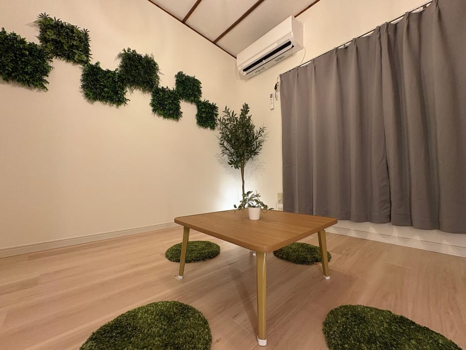 LEON RESORT HOTEL B 4rooms MAX14people 5min Shinjuku 10min Shibuya 3min Taxi Ikebukuro traditional Japanese room 最大14人 池袋駅タクシー3分 新宿5分 渋谷9分 浅草上野17分 大家族大箱 東京観光 最高立地 Apartment in Japan