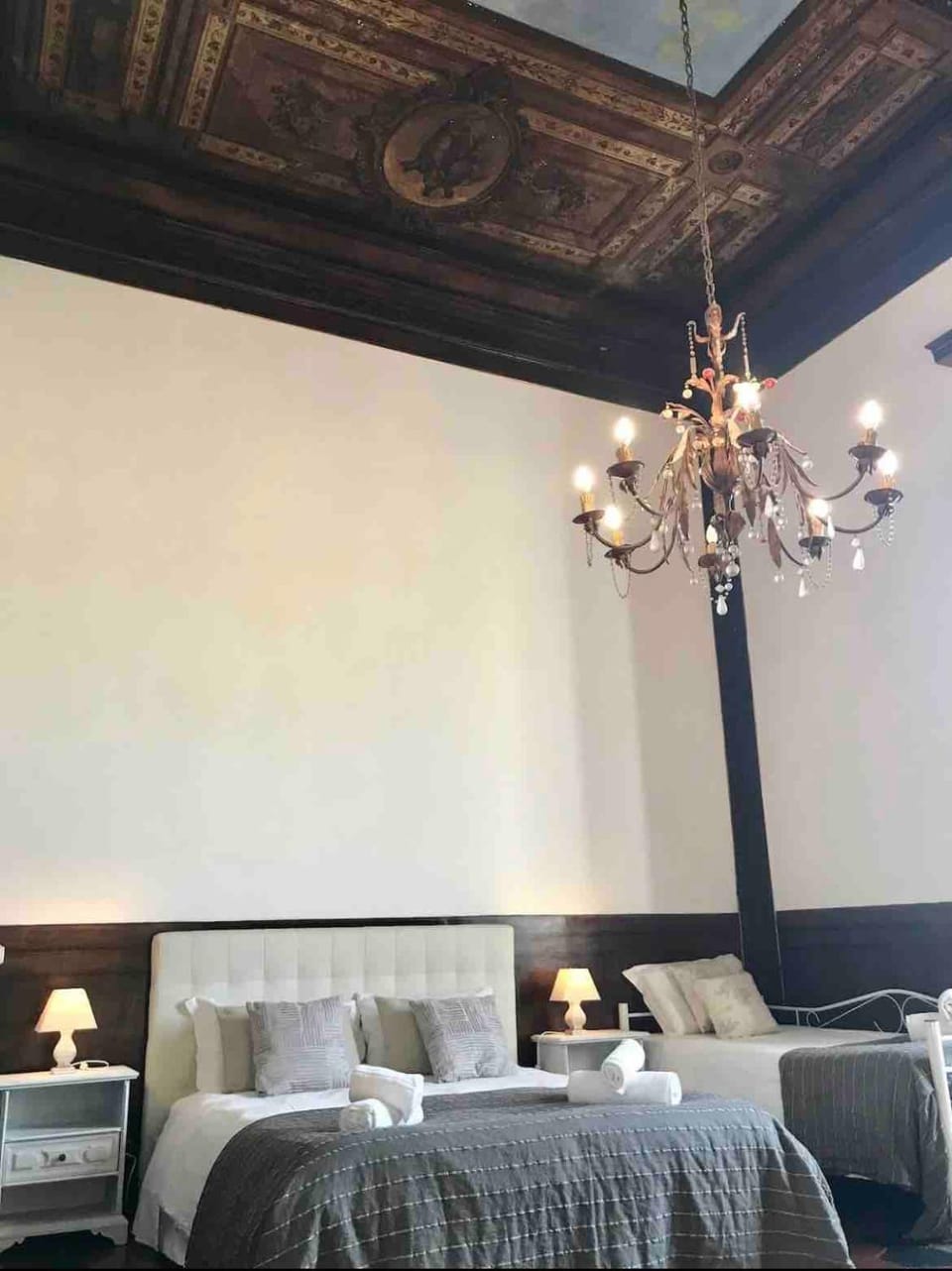 Palace Top Lovely city view and private parking Apartment in Florence
