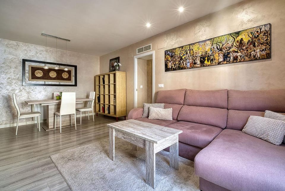 Communal lounge/ TV room, Living room, Seating area