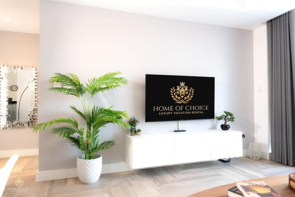 Damac Waves Tower Dubai Marina - By Home Of Choice Apartment in Dubai