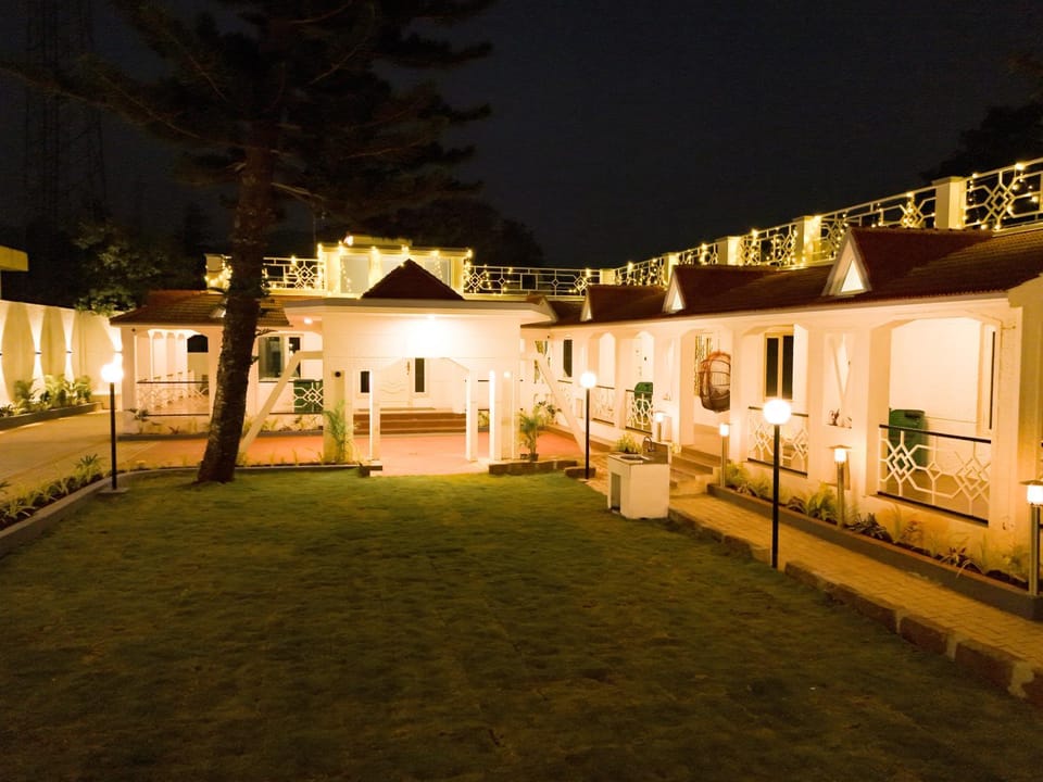 Property building, Garden