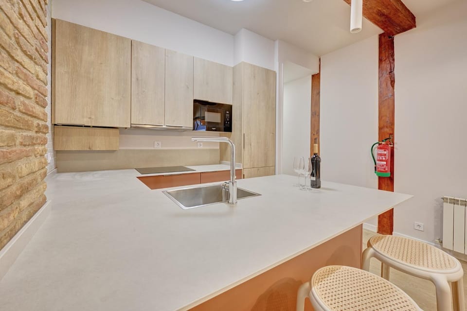 Kitchen or kitchenette