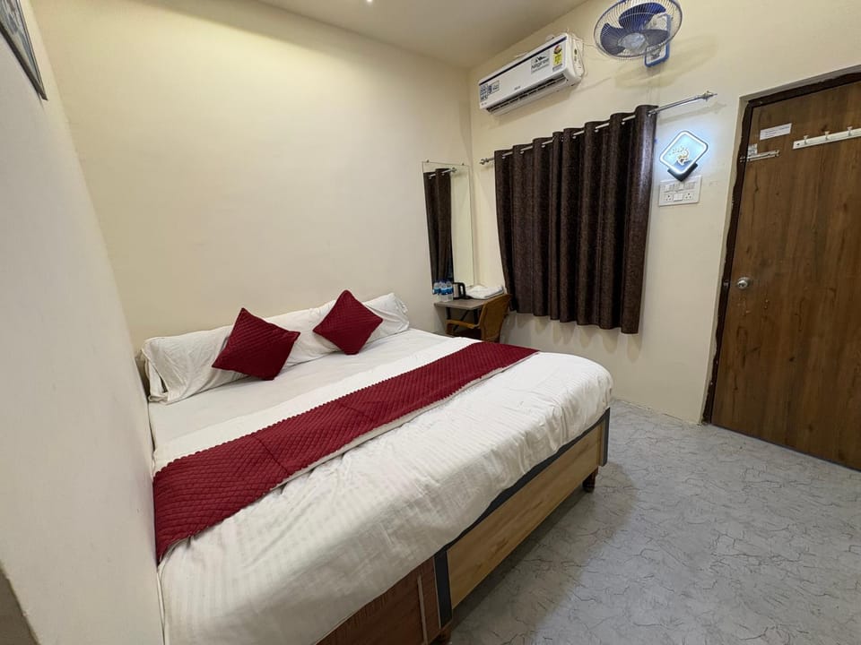 Hotel Shivay Deluxe Hotel in Maharashtra