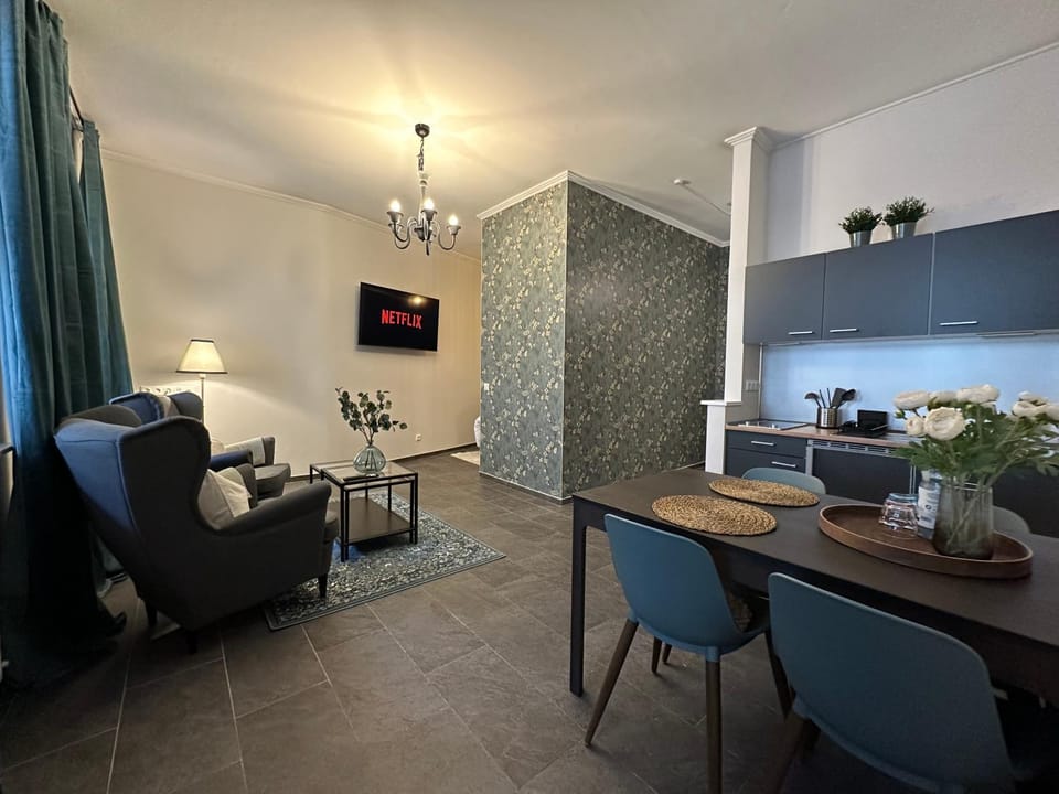 TV and multimedia, Living room, Photo of the whole room, Seating area