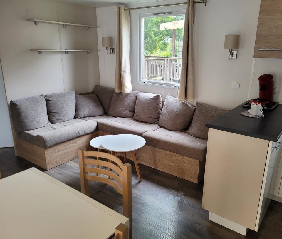 TV and multimedia, Living room, air conditioner