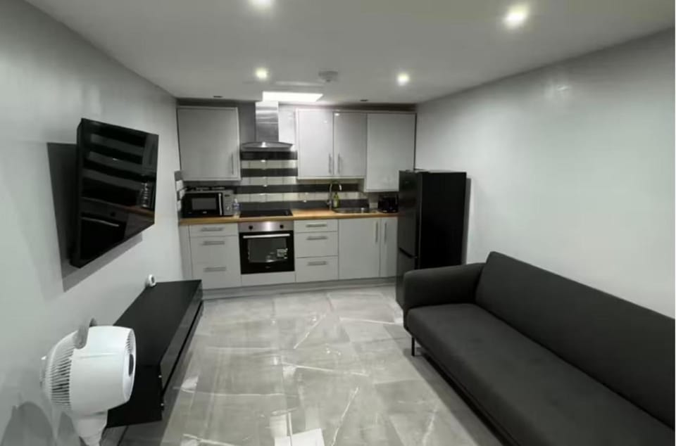 TV and multimedia, Kitchen or kitchenette, Living room