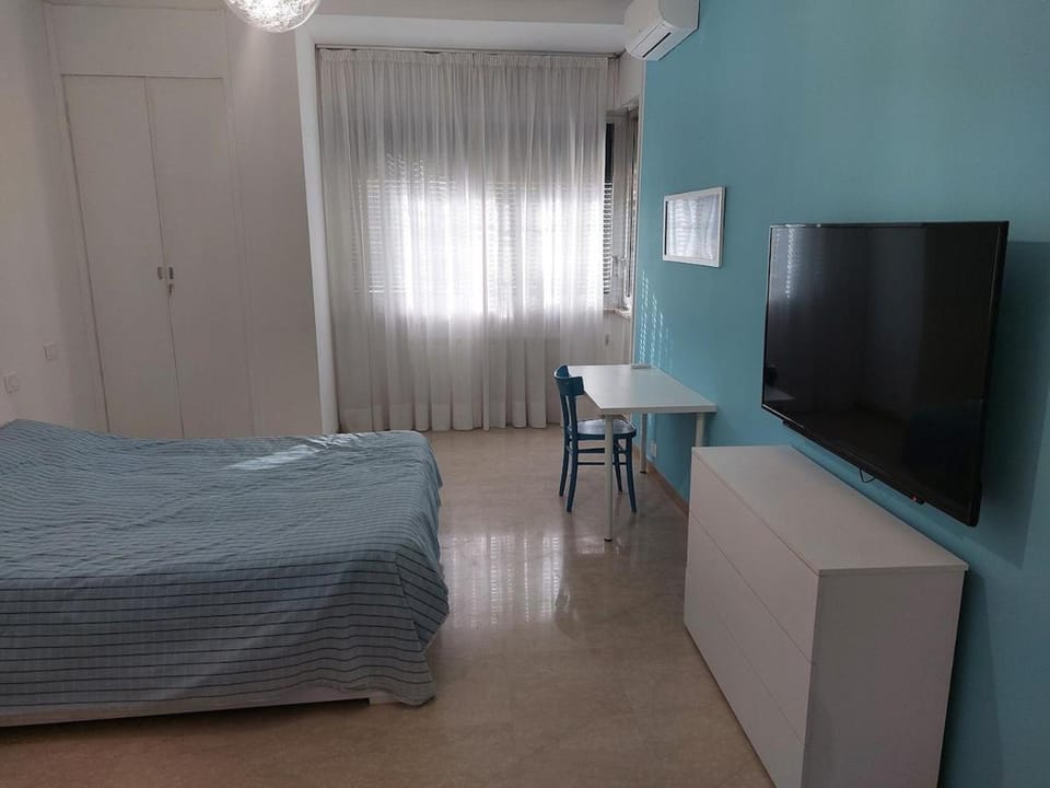 CASA AZZURRA con PARKING AUTO Apartment in Genoa