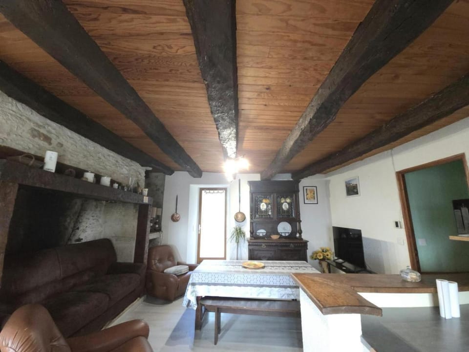 Lescurette House in Nouvelle-Aquitaine