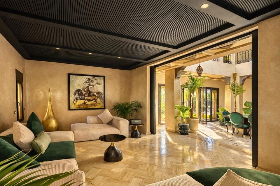 Living room, Seating area