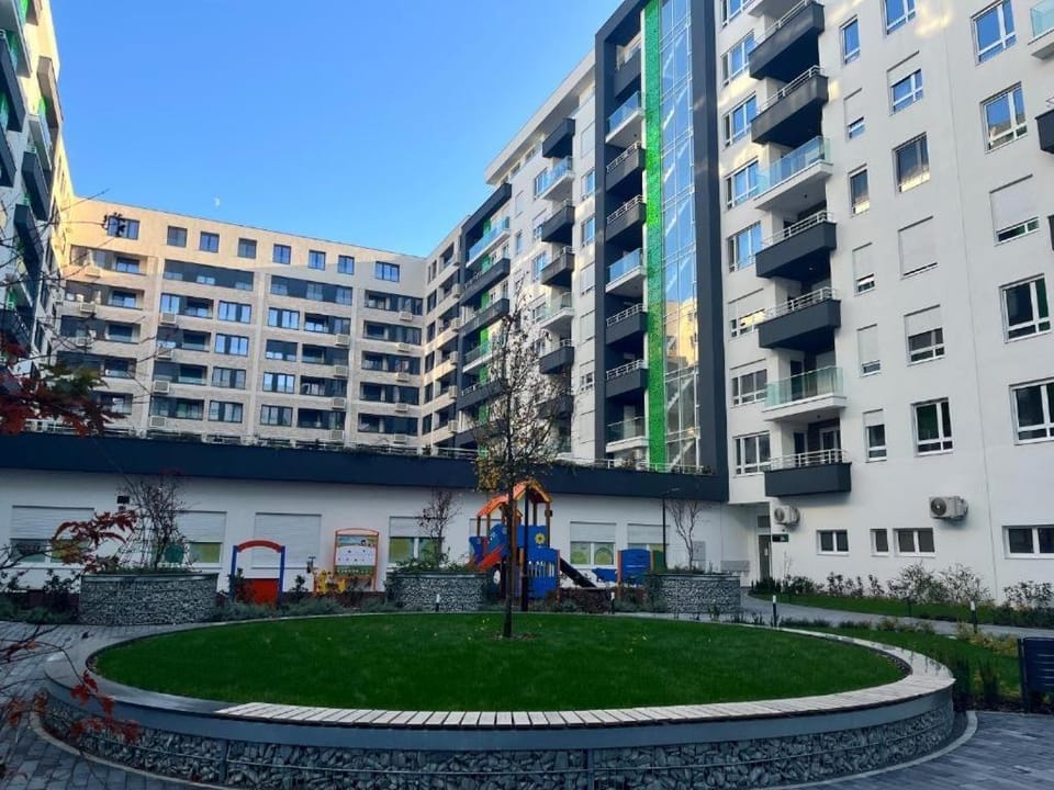 MiloLux Apartments 3 West 65 2 bedroom wonder Apartment in Belgrade