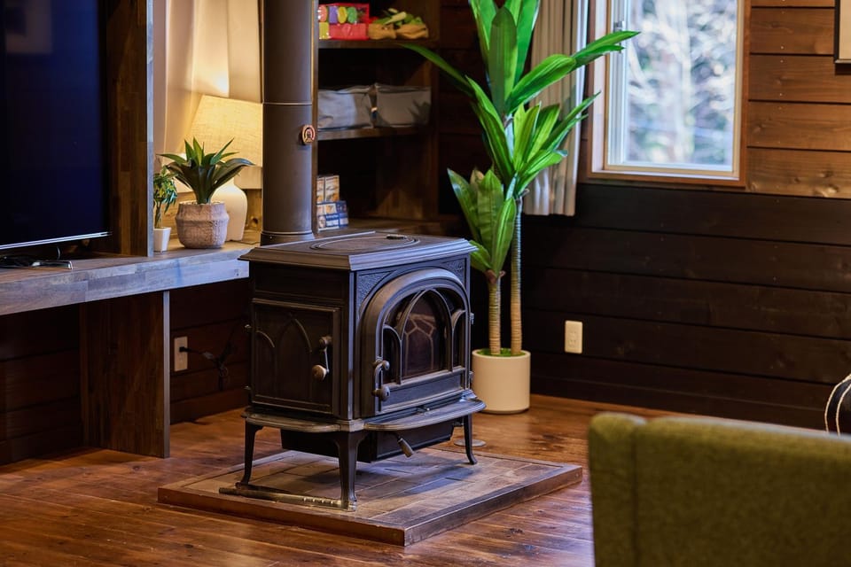 TV and multimedia, Living room, fireplace