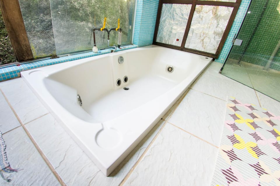 Hot Tub, Hot Tub, Bath