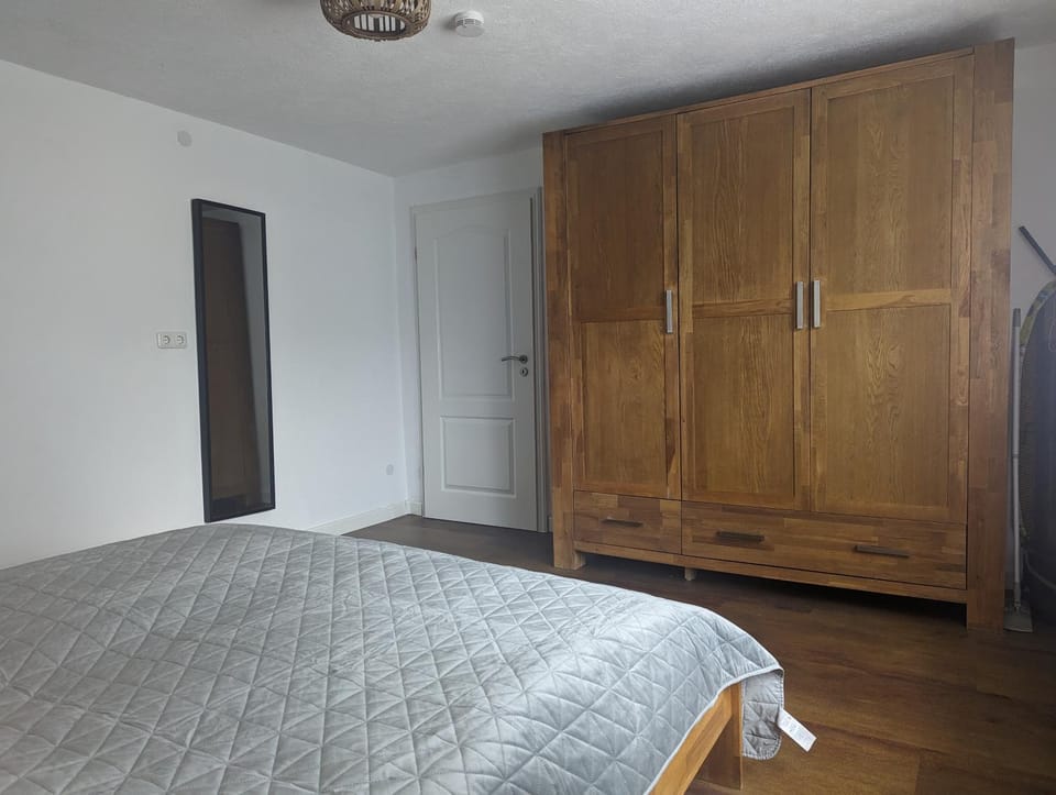 Bed, Photo of the whole room, Bedroom, wardrobe