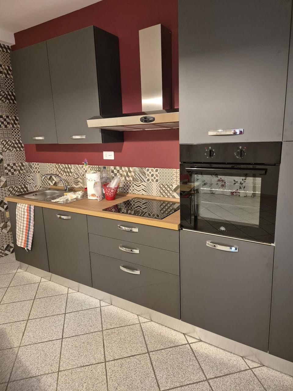 Kitchen or kitchenette