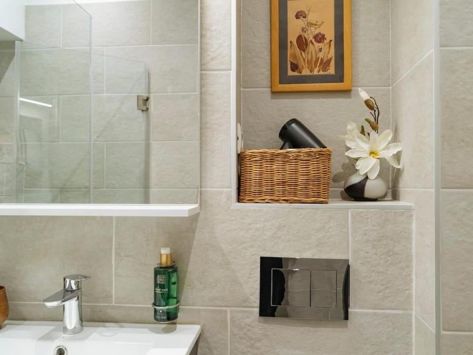 Central 23 Apartment - New Building & Parking Apartment in Bucharest