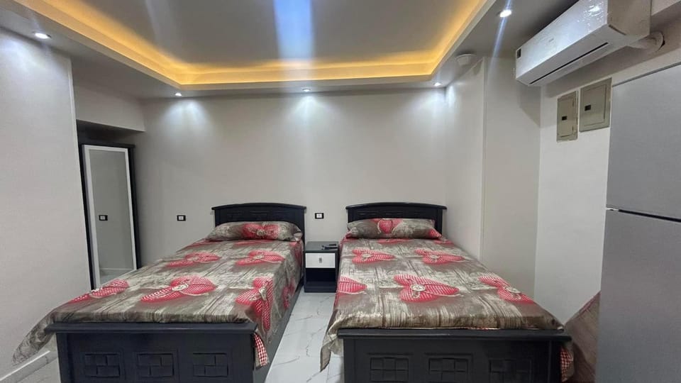 Bed, Photo of the whole room, Bedroom, wardrobe, air conditioner