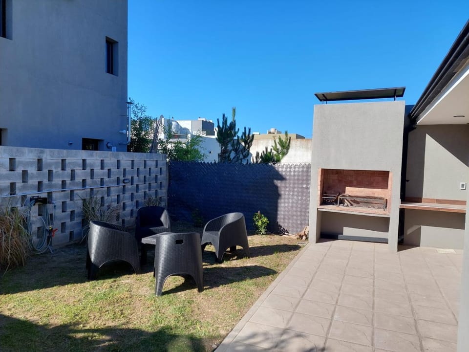 Patio, Off site