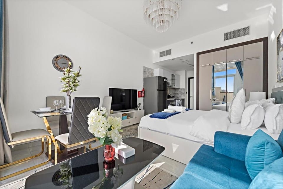 Stylish Studio Close To Metro at Pearlz by Danube Apartment in Dubai