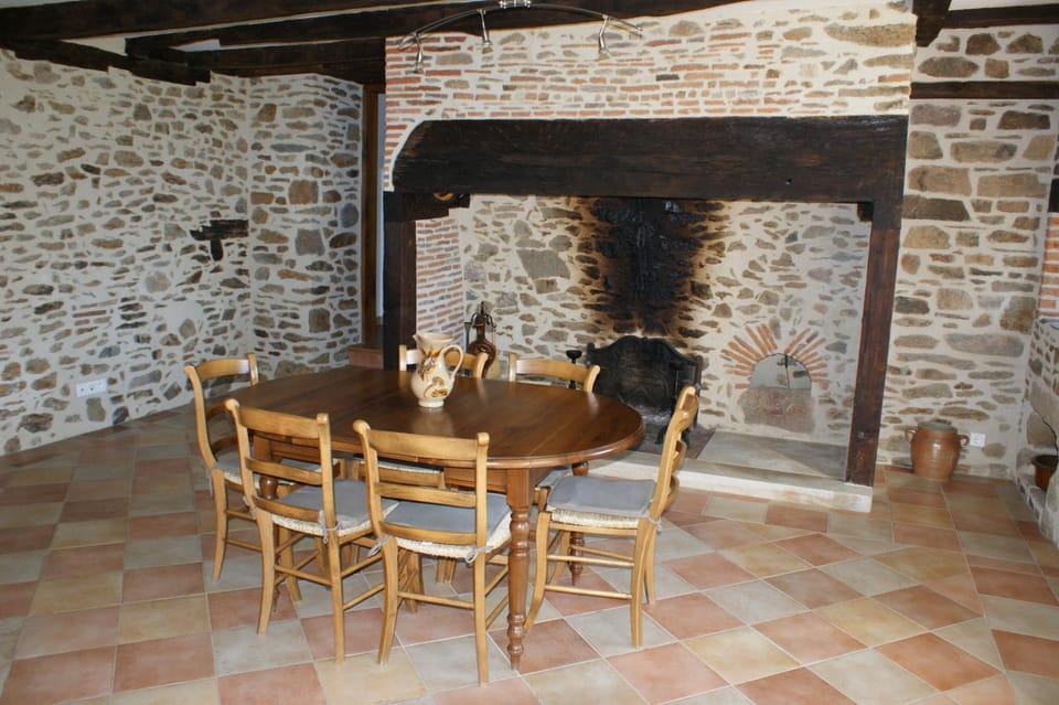 La Maison de Louise House in Nouvelle-Aquitaine