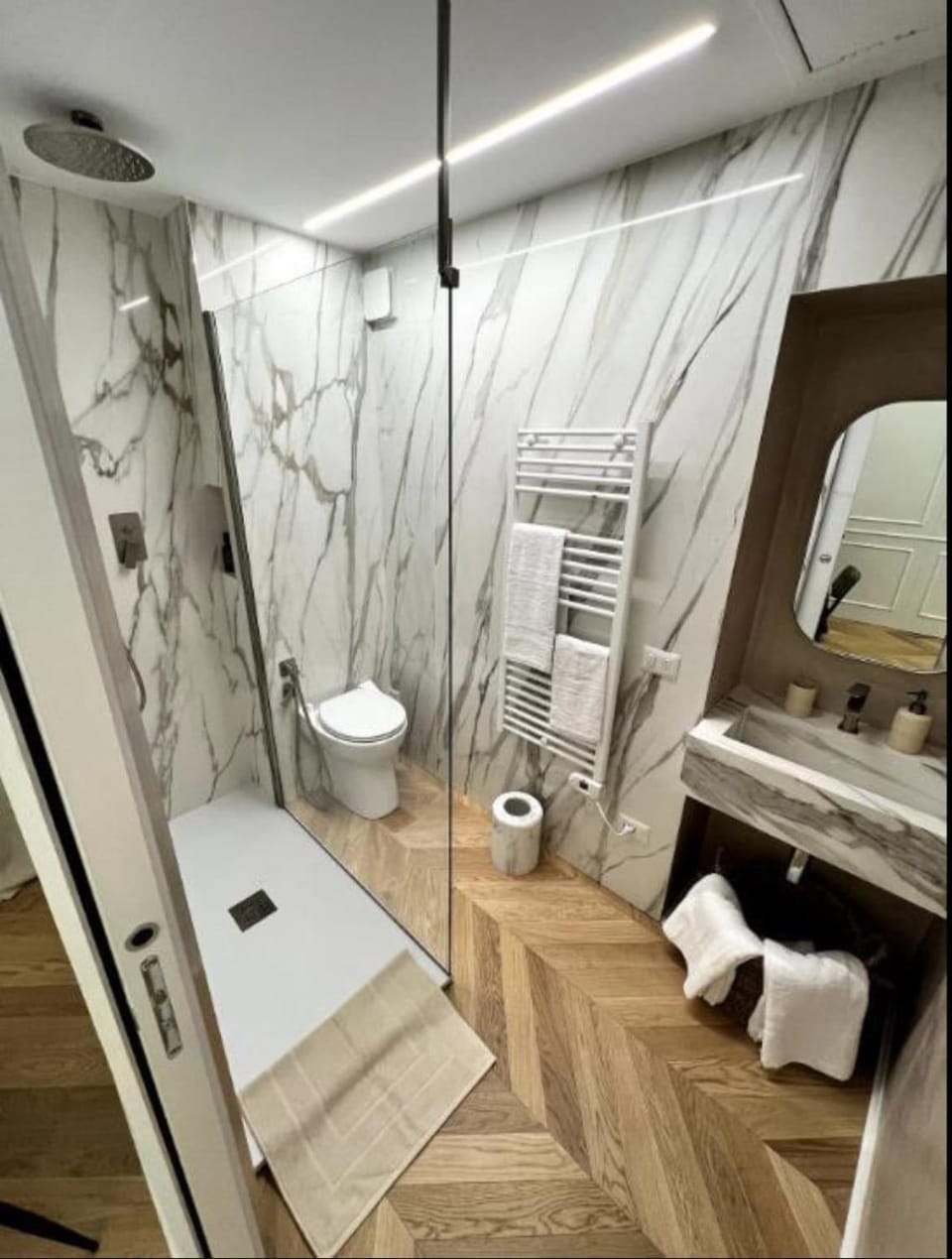 Shower, Toilet, Bathroom