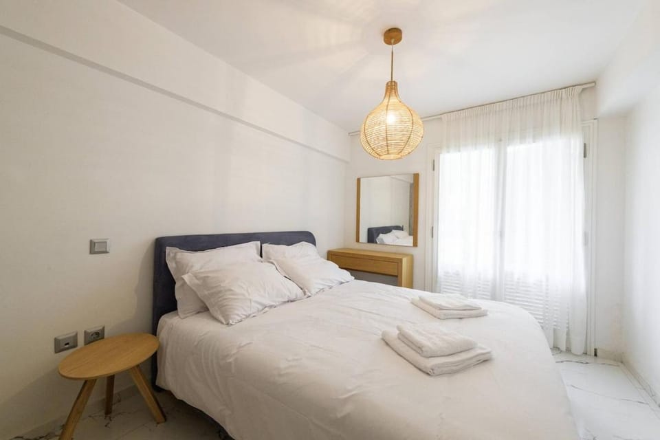 Zeus1 beach front appatment, 1BR sea view Apartment in South Athens