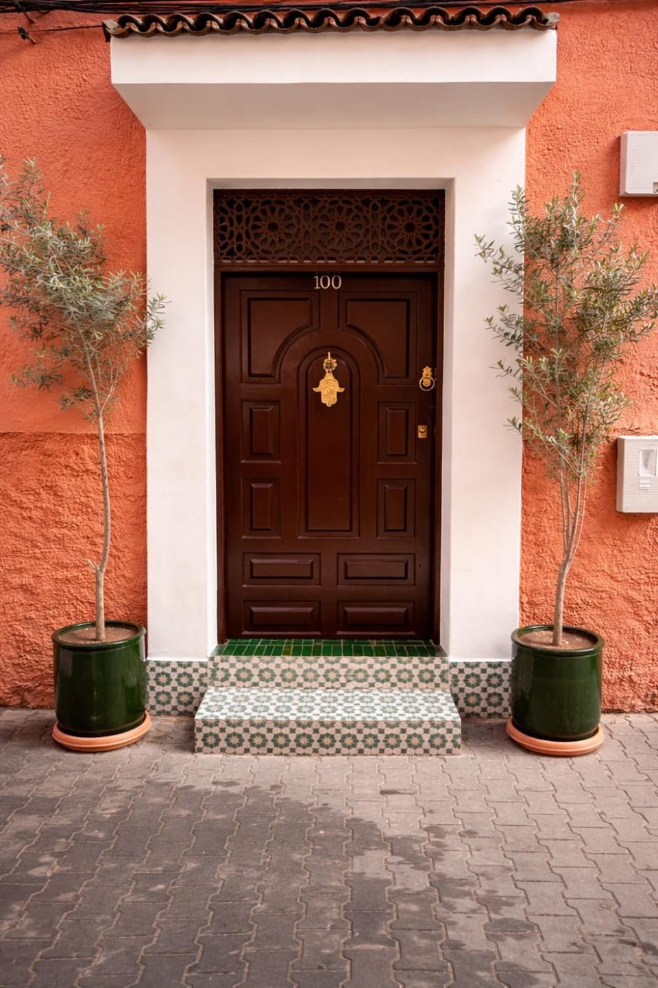 Property building, Facade/entrance