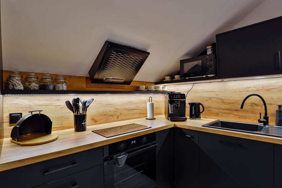 Kitchen or kitchenette, kitchen, kitchen