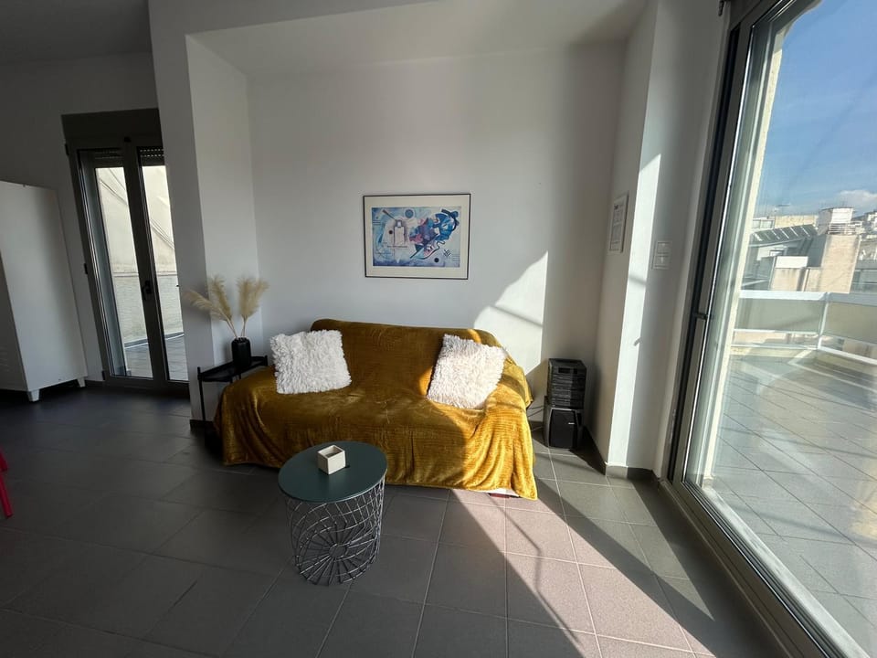 Living room, Seating area
