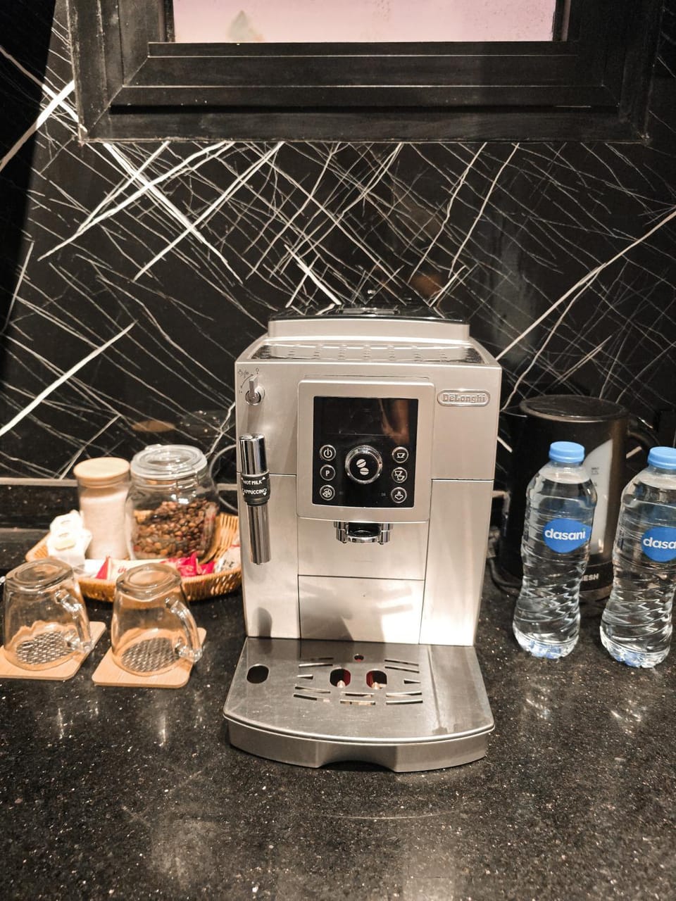Coffee/tea facilities, Kitchen or kitchenette