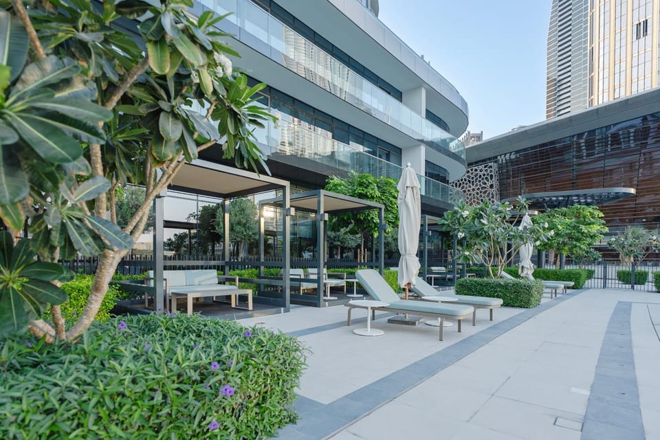 Property building, Lounge or bar, sunbed