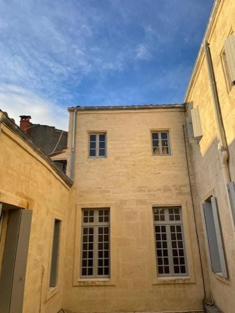 Property building, Facade/entrance