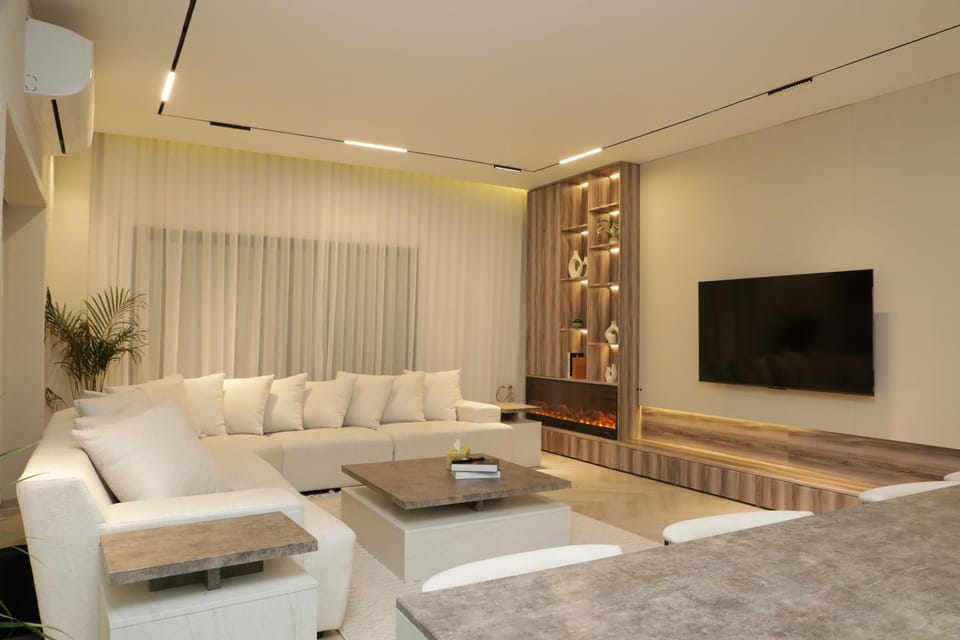 TV and multimedia, Living room, Seating area