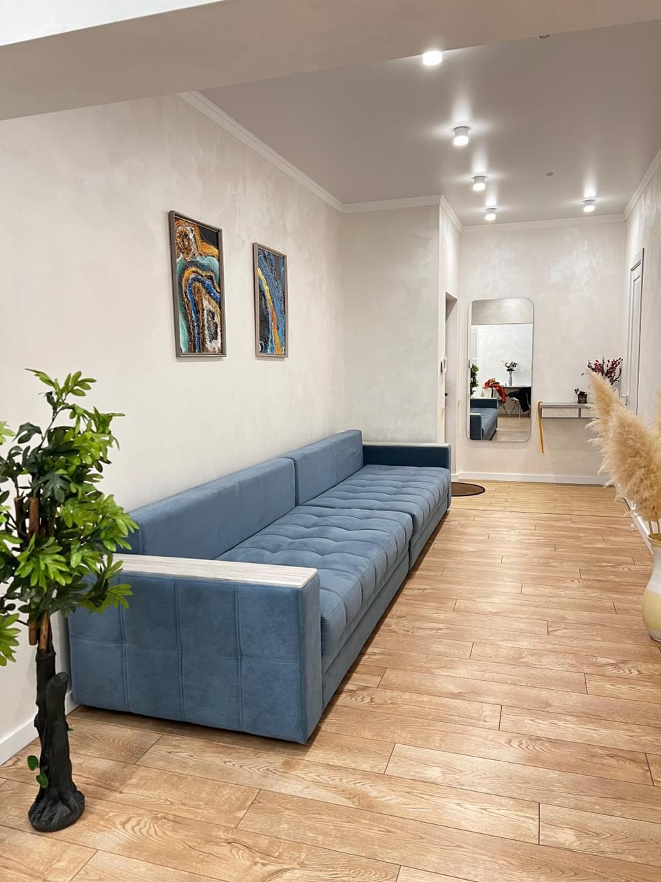 Красивая и большая 3-х комн квартира в Центре города Алматы Apartment in Almaty