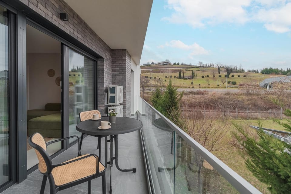 Day, View (from property/room), Balcony/Terrace, Balcony/Terrace, Dining area