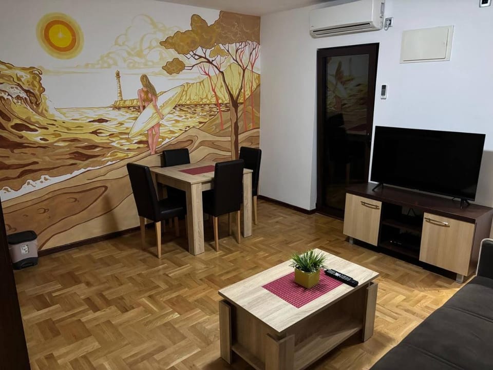 TV and multimedia, Dining area
