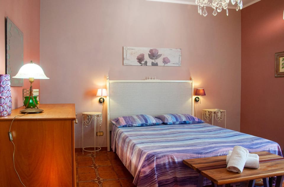 Bed, Photo of the whole room