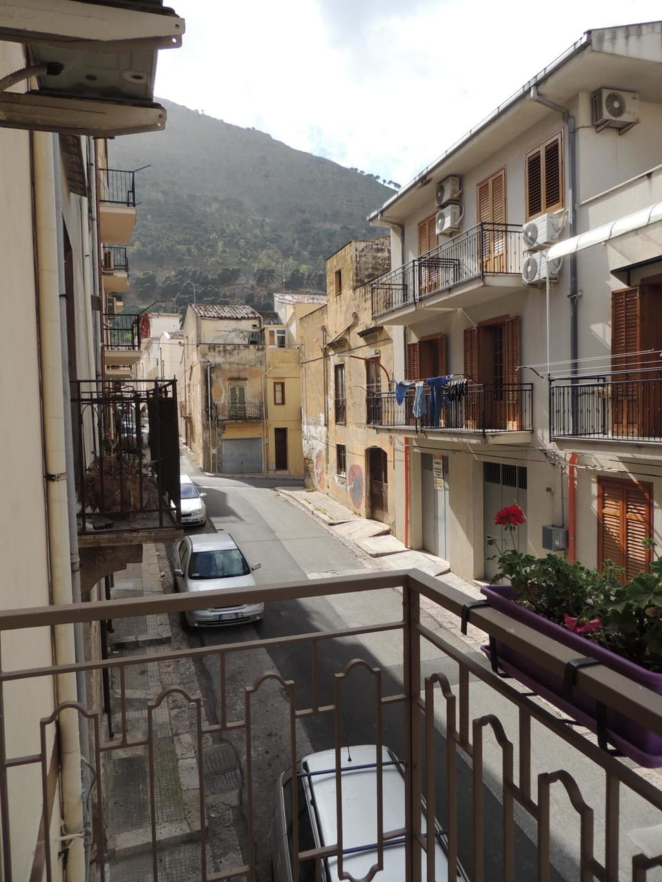 Balcony/Terrace, Mountain view