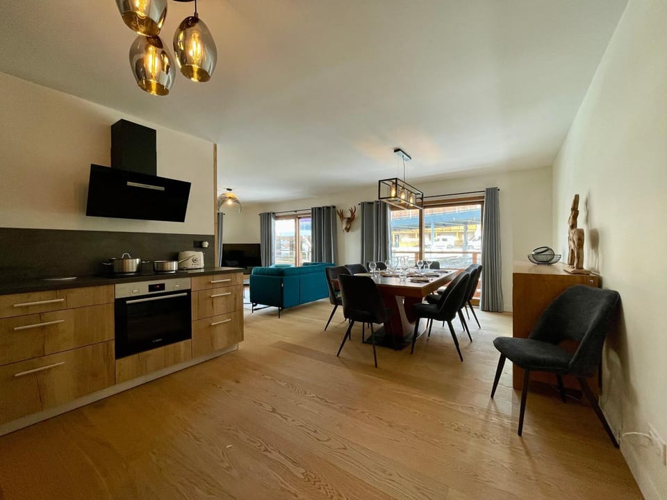 Living room, kitchen