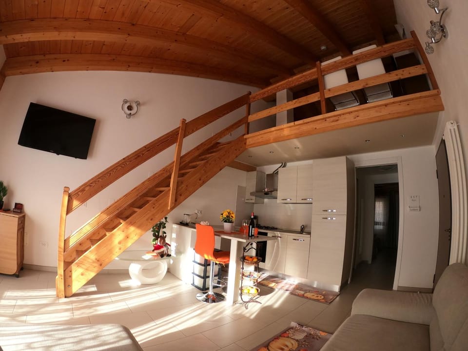 La Villa Gialla Apartment in Aosta