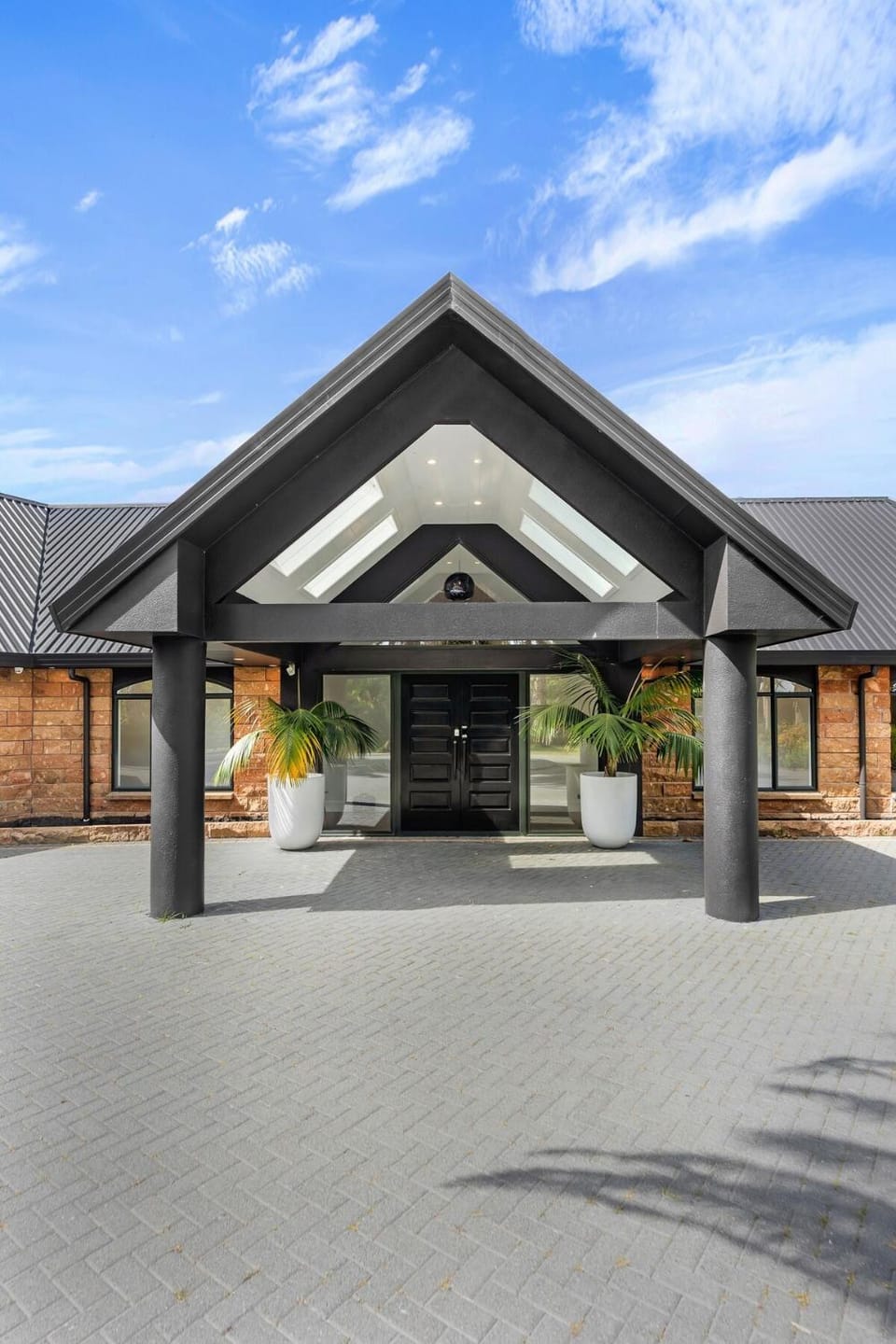 The Luxe Retreat House in Auckland