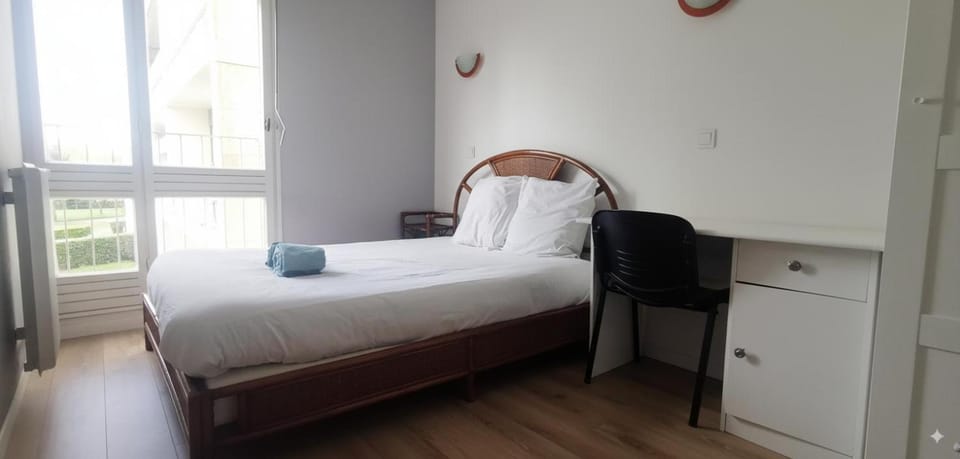 Bed, Photo of the whole room, Bedroom, hair dresser