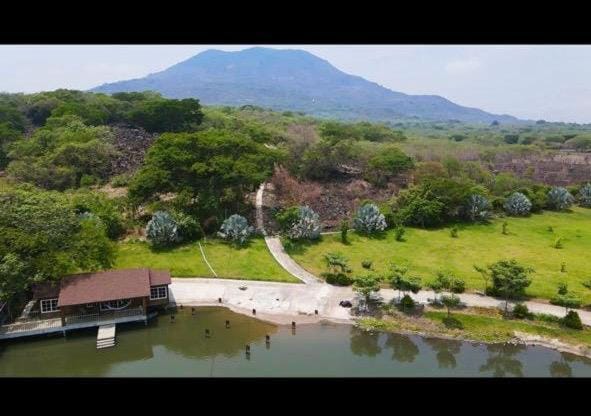 La Isla Ipala House in Guatemala