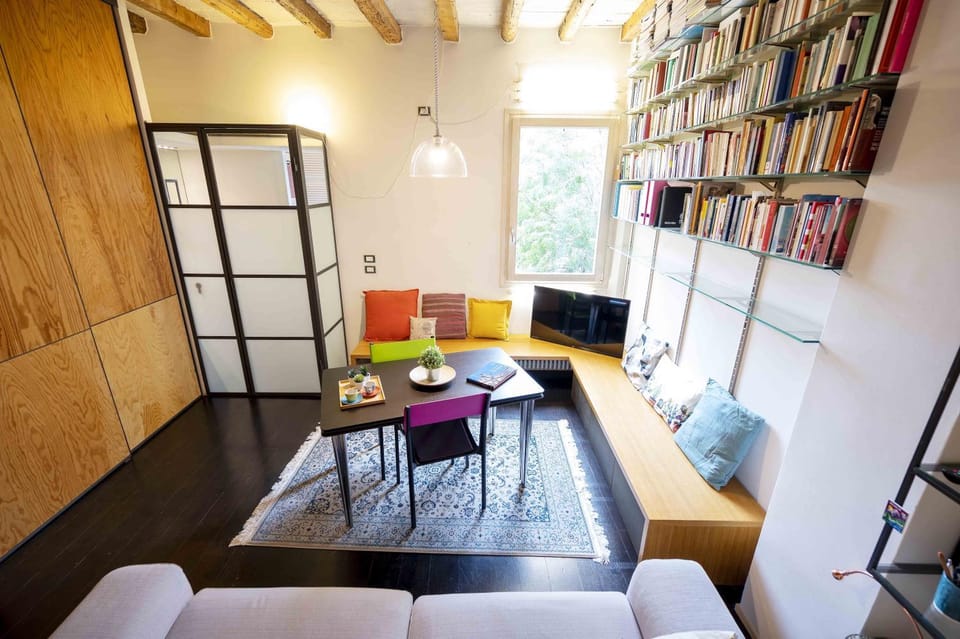 Living room, Seating area, Dining area