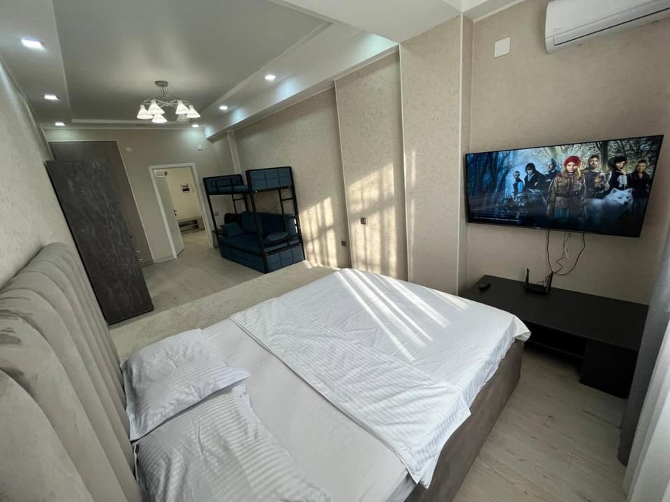 Bed, TV and multimedia, Bedroom, air conditioner