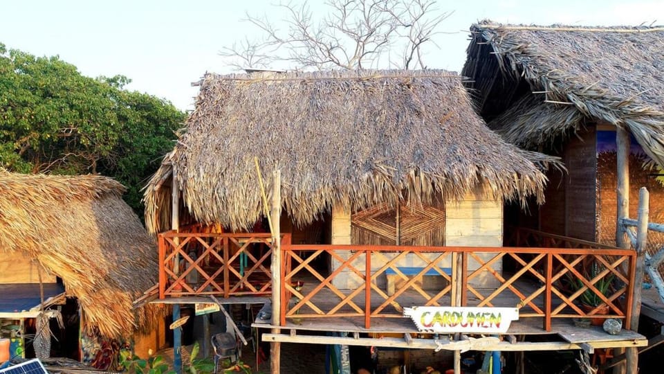 Beautiful Cabaña facing the Caribbean Sea! Chalet in Bolivar