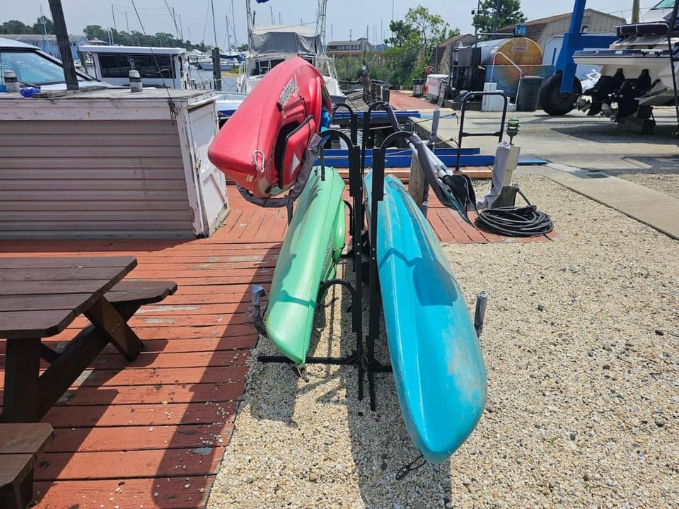Recluse Floating Waterfront Escape Docked boat in Jersey Shore