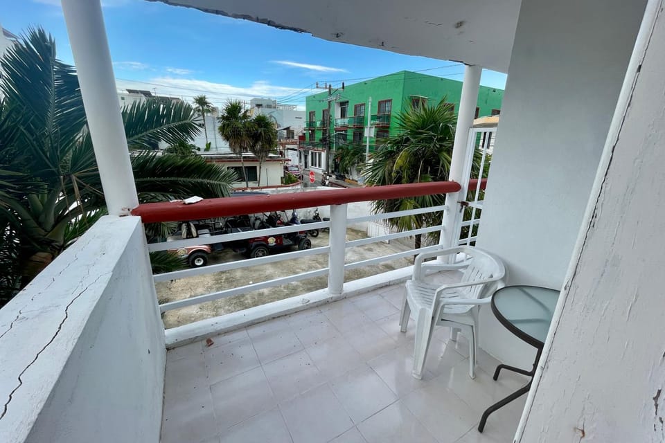 Balcony Studio in Downtown Isla Mujeres Apartment in Isla Mujeres
