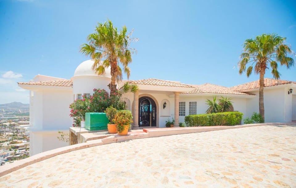 Villa Leonetti by Cabo Villas Villa in Cabo San Lucas
