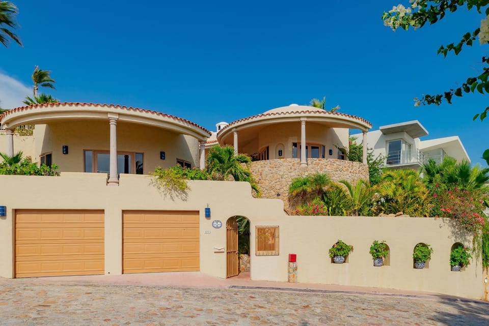 Villa Lorena by Cabo Villas Villa in Cabo San Lucas