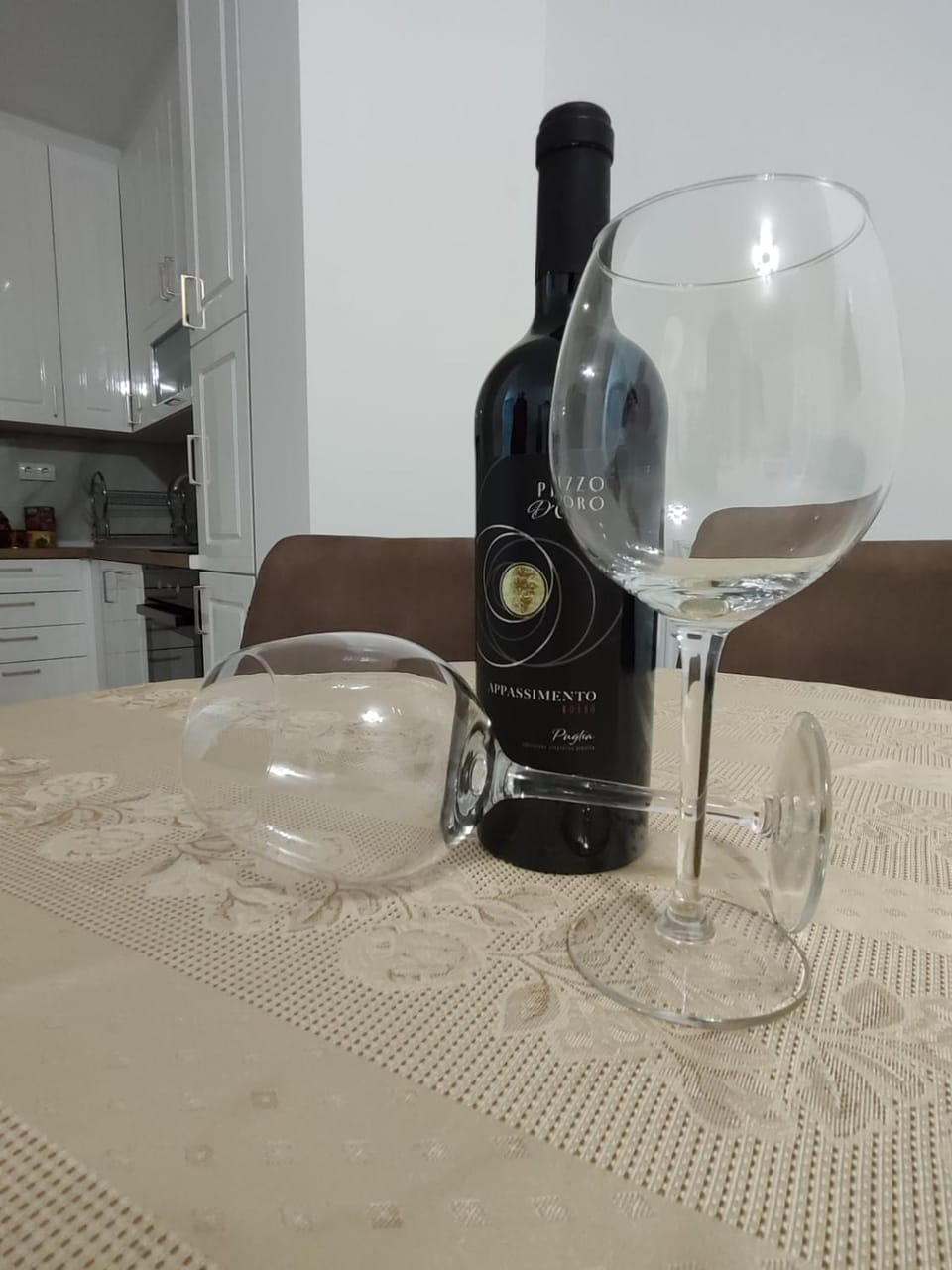 Dining area, Drinks, Alcoholic drinks